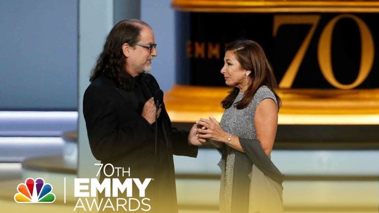 Emmy winner proposes to girlfriend during Awards Show