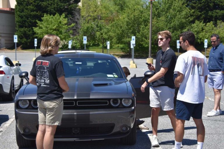 Chapter hosts car show with heart