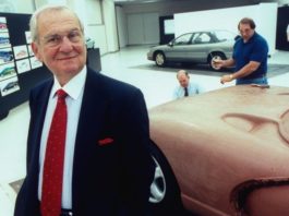 Lee Iacocca, Chrysler’s Onetime Savior, dies at 94