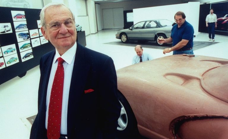 Lee Iacocca, Chrysler’s Onetime Savior, dies at 94