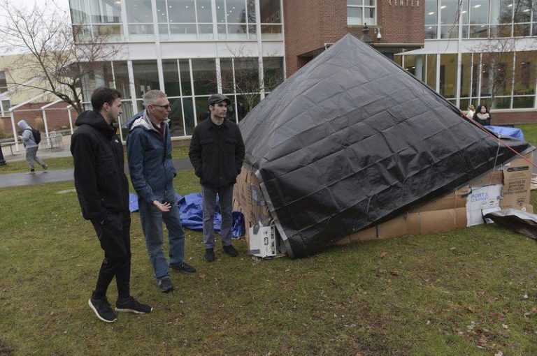 Students spend night in homeless shelter