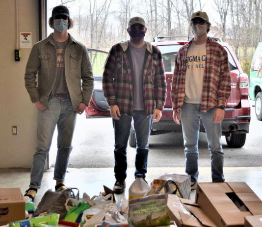 Greek life helps animal shelter