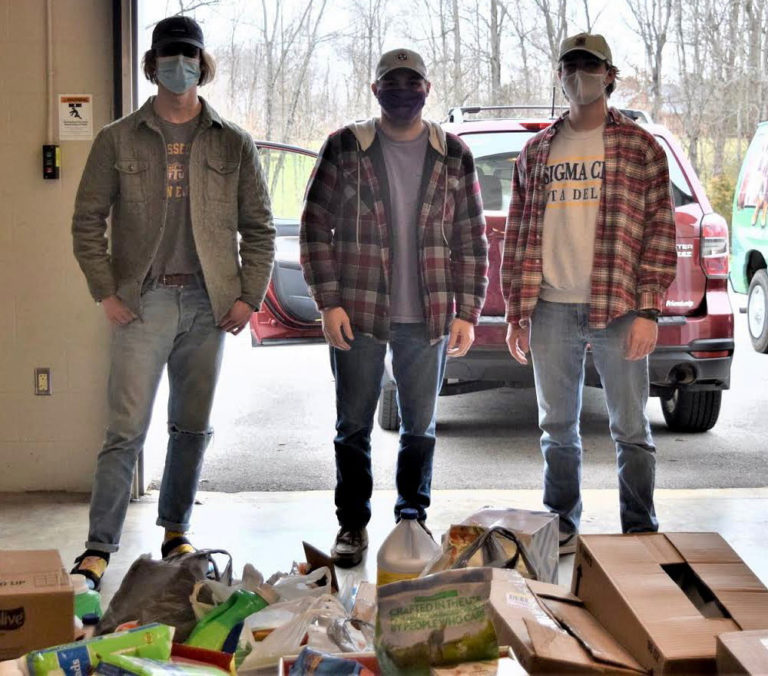 Greek life helps animal shelter
