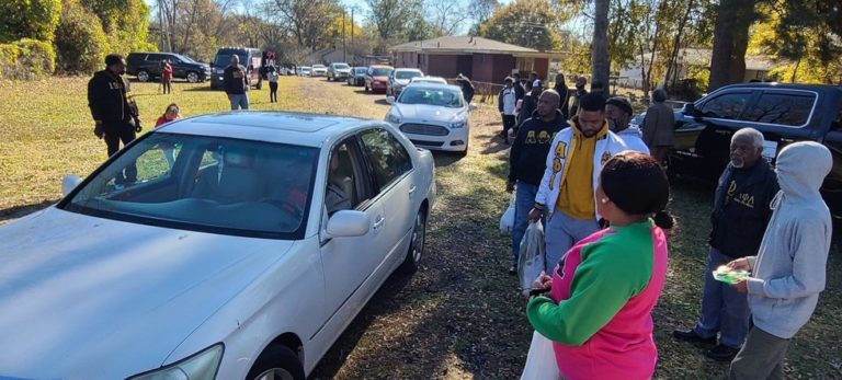 Alpha Phi Alpha Fraternity, Inc. and Alpha Kappa Alpha Sorority, Inc. host annual turkey giveaway