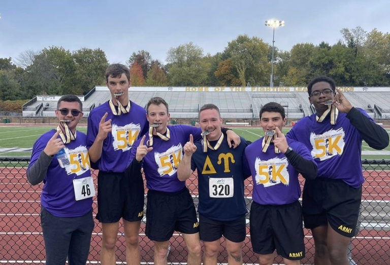 Delta Upsilon chapter members run 5K to honor alumnus