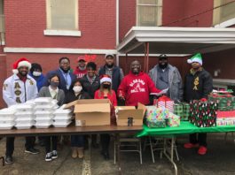 Selma City council president hosts toy, food giveaway