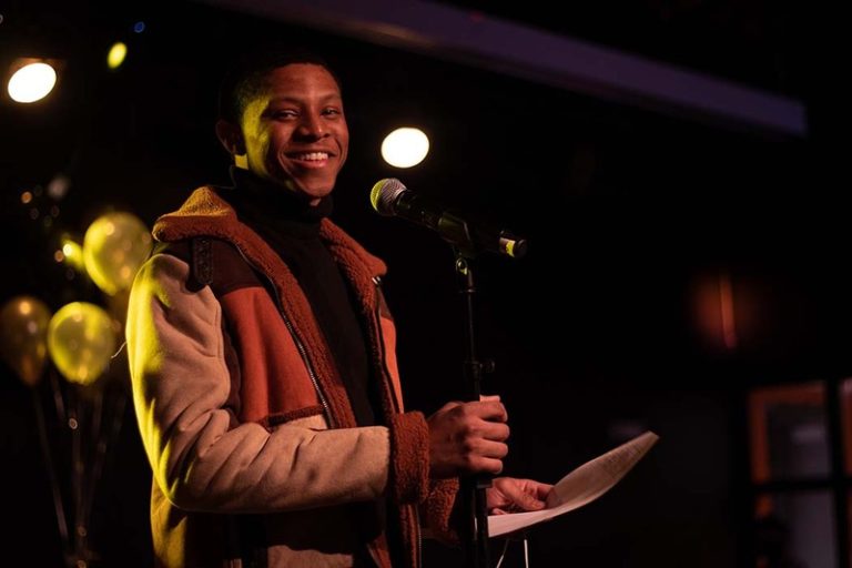 Alpha Phi Alpha fraternity hosts Soul Cafe showcasing SU students, community