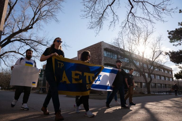 Alpha Epsilon Pi walks to remember, close Holocaust Awareness Week