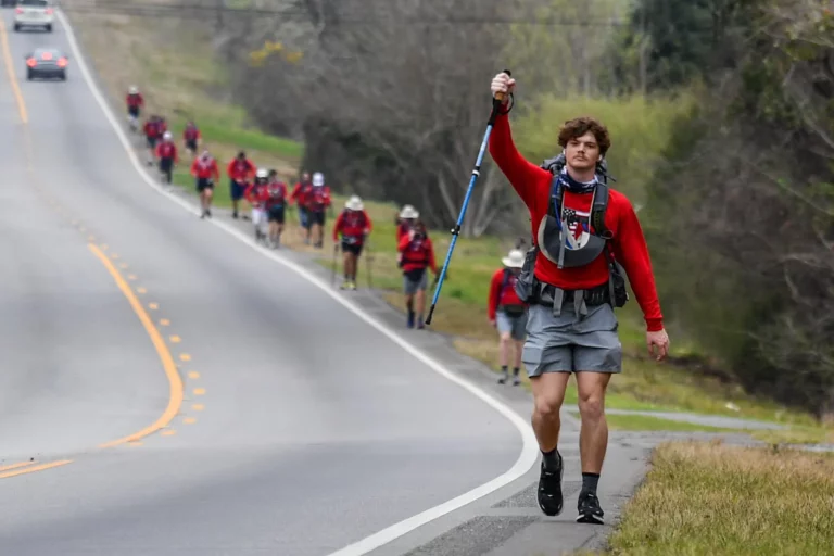 Fraternity ‘walks hard’ for veterans