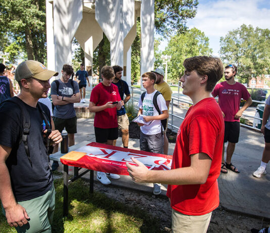 PHI SIGMA KAPPA FRATERNITY RECEIVES HERBERT L. BROWN OUTSTANDING CHAPTER AWARD