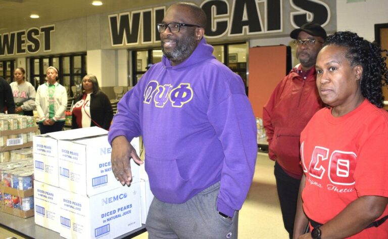 Alumni from Black fraternities and sororities unite, and mobilize volunteers for food pantry