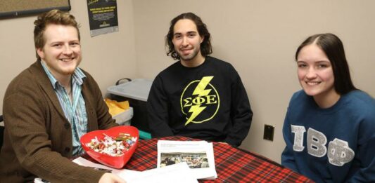 Great Greek Grades: Monmouth College’s Fraternity, Sorority Students Had Stellar Fall Semester