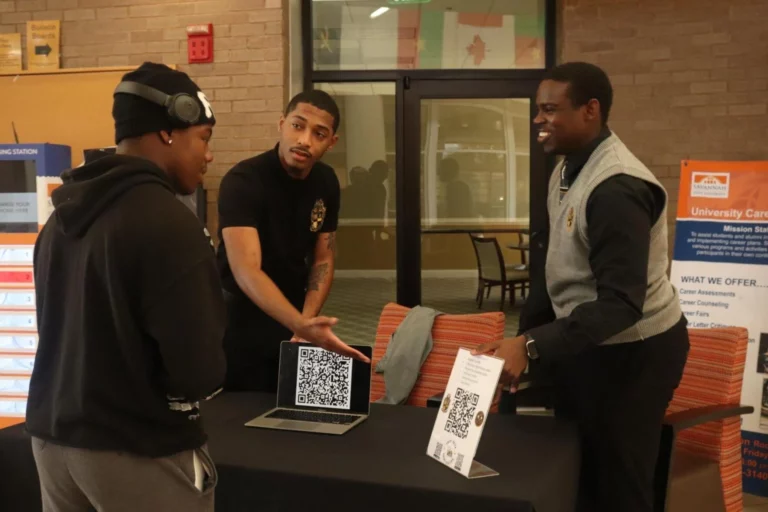 Fraternity motivates students to vote with registration program