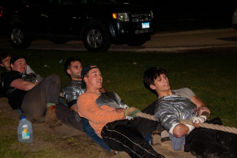 IN PICTURES: Phi Psi and Sig Nu practice for Tugs tournament