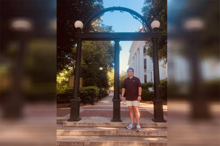 UGA alumni come together to give back