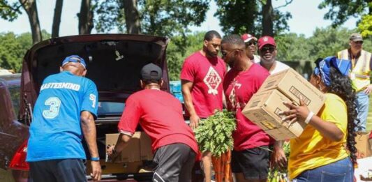 Black fraternities and sororities give out free food to a 1,000 families in Aurora for Juneteenth, Father’s Day Weekend