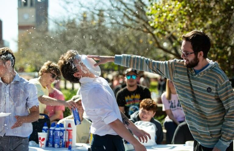 WKU student organizations bring fun to Centennial Mall