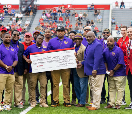 Rho Kappa Chapter of Omega Psi Phi Funds Scholarship Endowment for Underserved Austin Peay State University Students