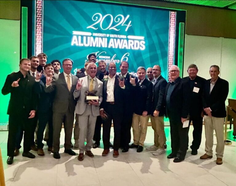 Jay Nault receives Distinguished Alumni Award
