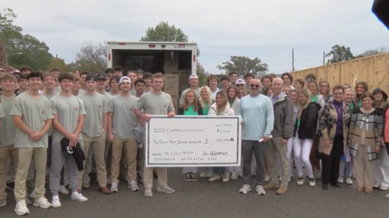 Pi Kappa Alpha and Chi Omega at ECU give back to community