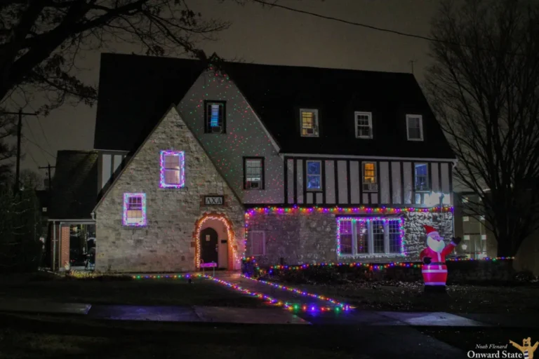 [Photo Story] Frat House Holiday Decorations